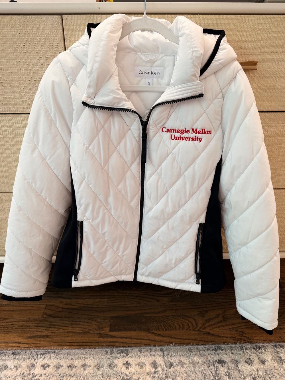 NWOT Calvin Klein White Hood Quilted Jacket Carnegie Mellon University Sz Largr
